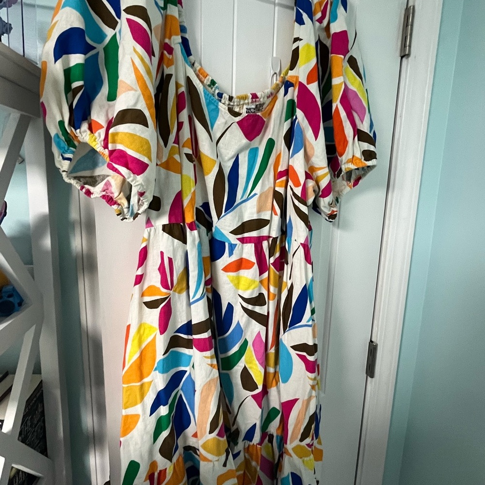 Tabitha Multicolor Leaf Print Midi Dress